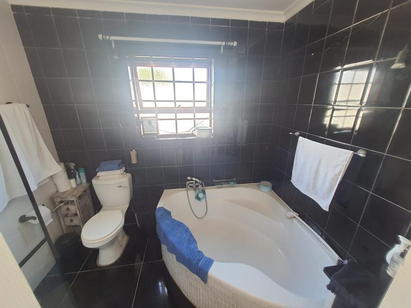 To Let 3 Bedroom Property for Rent in Bonnie Brae Western Cape